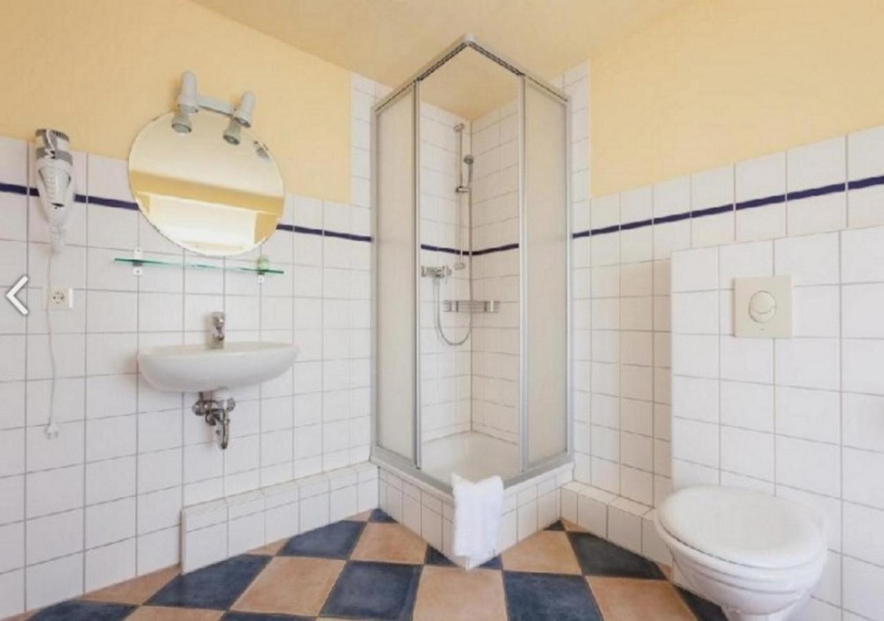 Familien- Und Freizeithotel Gutshaus Petkus Ngoại thất bức ảnh